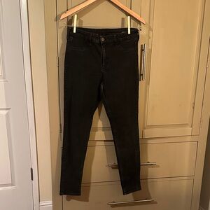H & M Black Skinny Ankle Size 28